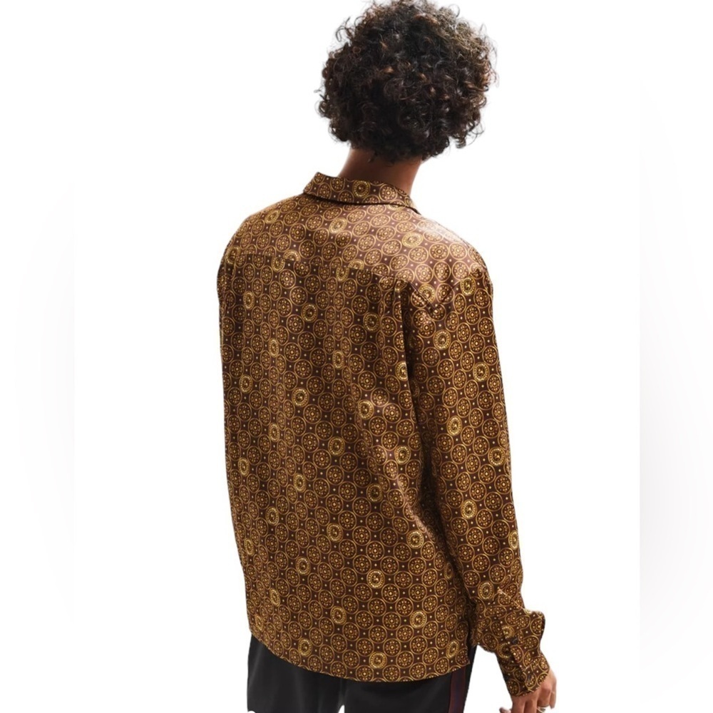 Urban Outfitters Brown & Gold Printed Button-Down Shirt - Picture 2 of 16